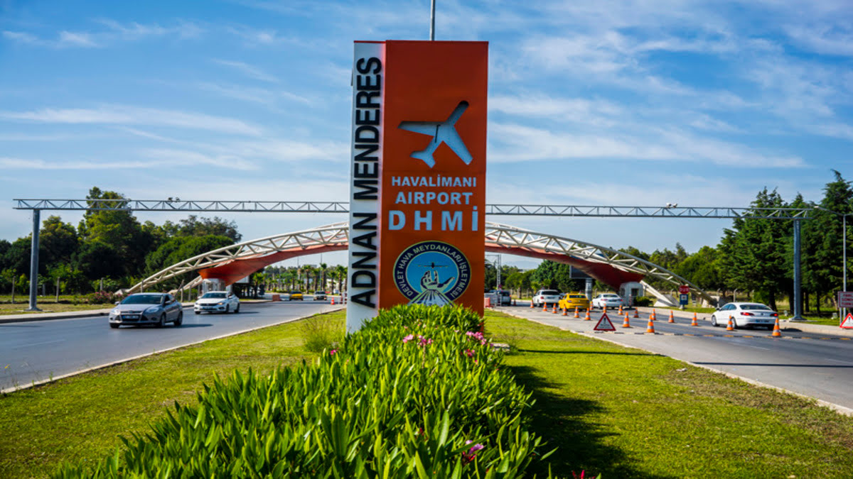 Izmir Adnan Menderes Flughafen (ADB)